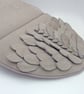 Winged clutch - Image 4