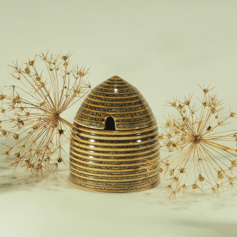 Bee inside Beehive Honey Pot, Ceramic, handmade in Letchworth