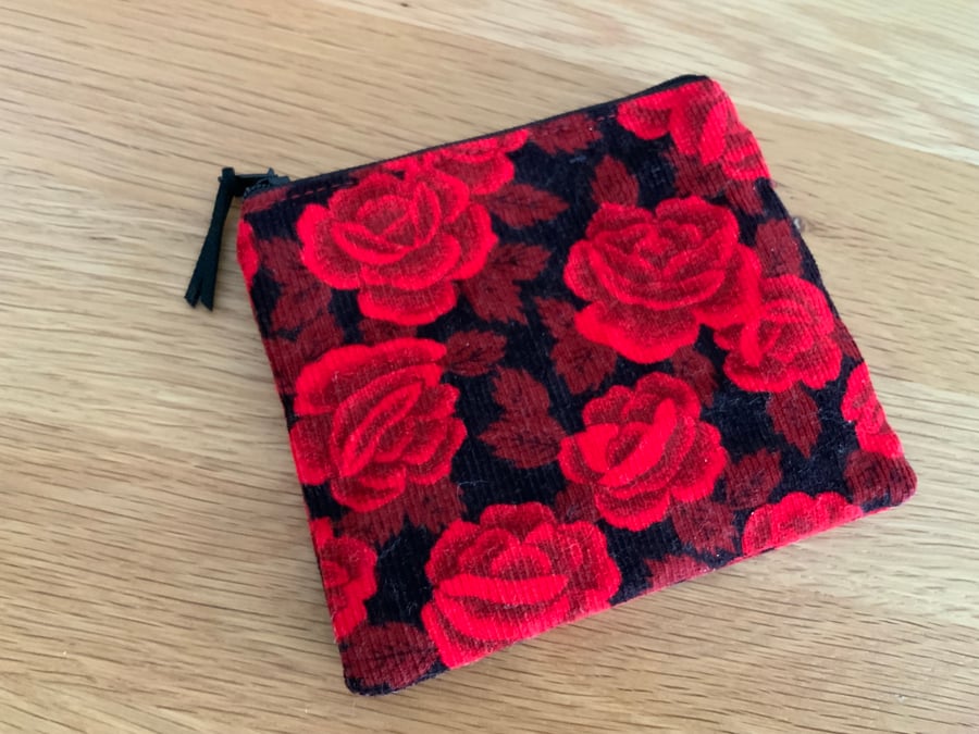Fabric Coin Purse, Money Pouch, Zipped Purse, Purse, Card Holder, Red Rose