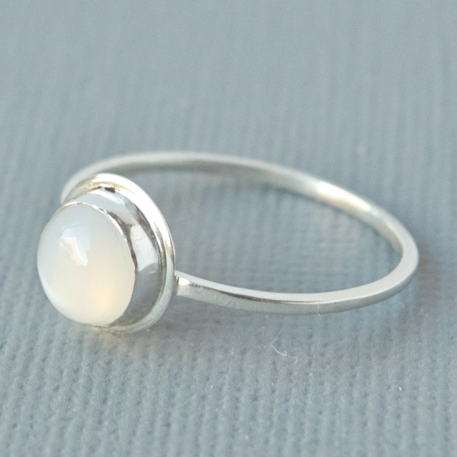 925 Sterling Silver White Moonstone Simple Elegant Minimalist Solitaire Ring 