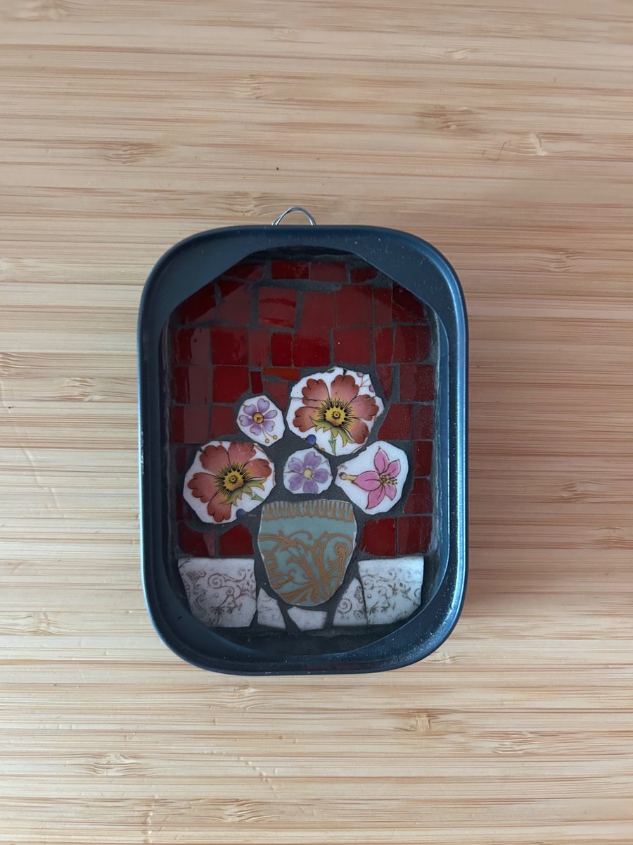 Mini mosaic in sardine tin
