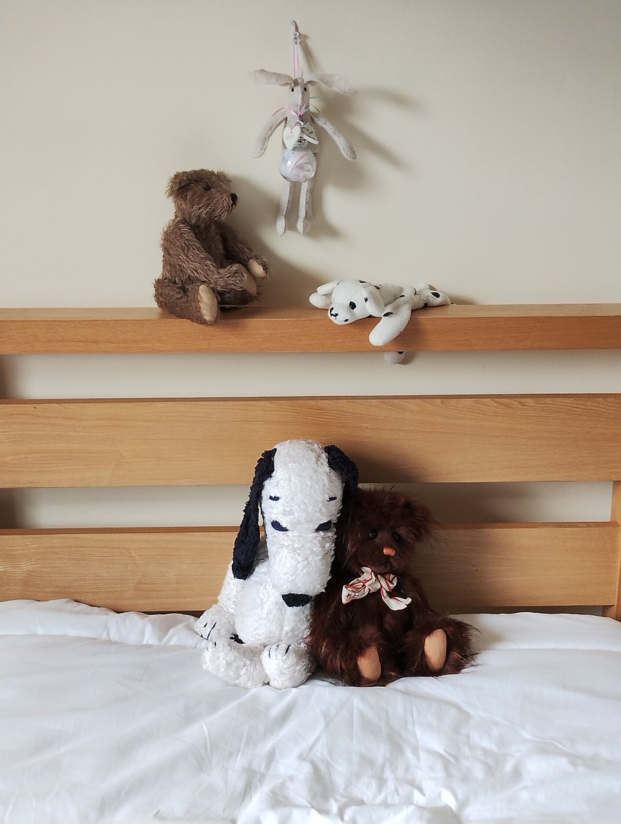 NEW BORN PERSONALISED BAUBLE WITH 1 BUNNY KEEPSAKE