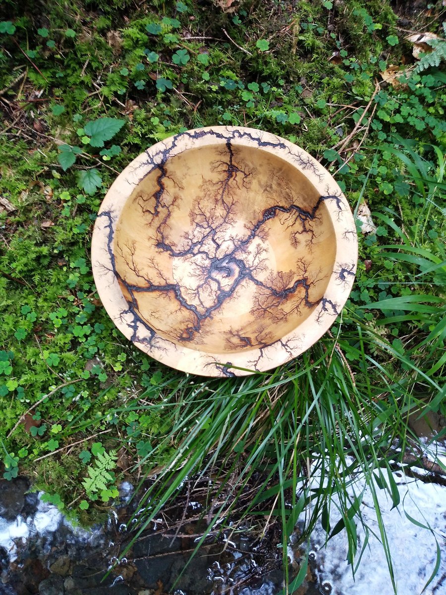 Decorative wooden bowl by 'LazyCat'