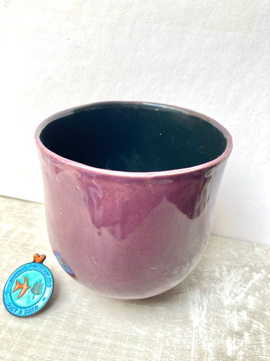 Cauldron cup pot planter