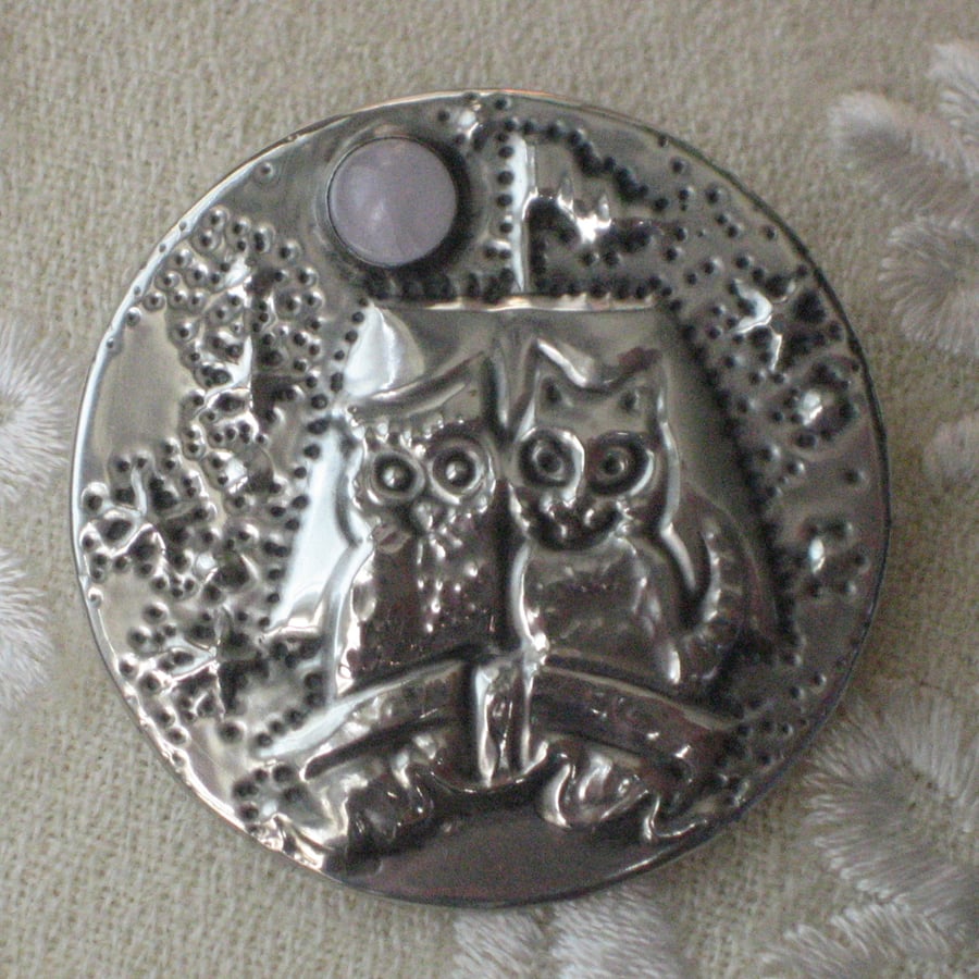 The Owl and the Pussycat Pewter Brooch with Rose Quartz