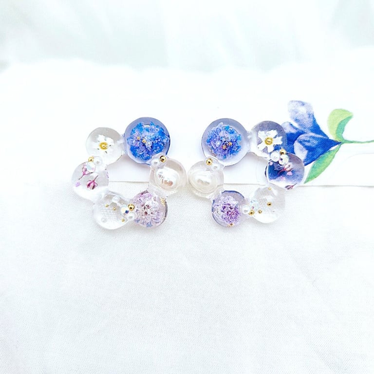 Dried flowers earrings Floral resin earrings