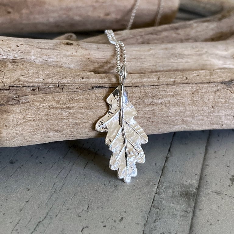 Silver Oak Leaf Necklace – Recycled Fine Silver Pendant