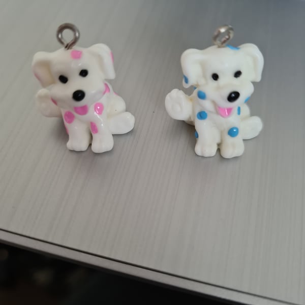 6 x Resin White Spotty Puppy Charms Pink Blue Spotted Animal Kawaii