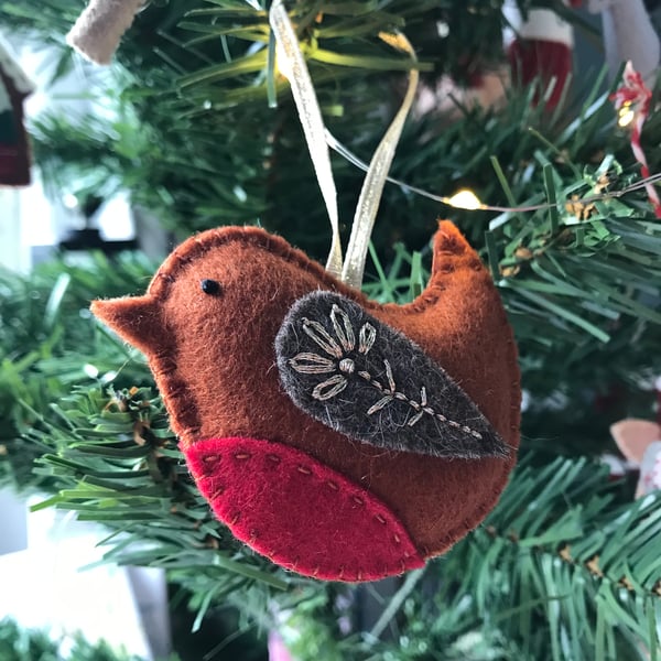 Embroidered Robin Christmas Tree Decoration 
