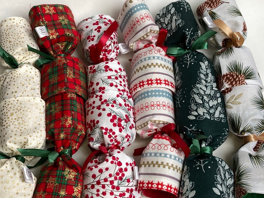 Set of 6 Reusable Christmas Crackers. Mixed fabrics, ideal for dinner parties