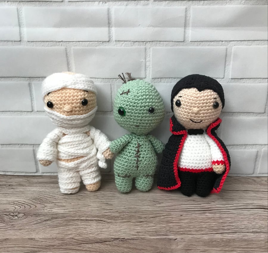 Halloween decorations, dracular doll, voodoo doll, mummu doll, cute halloween