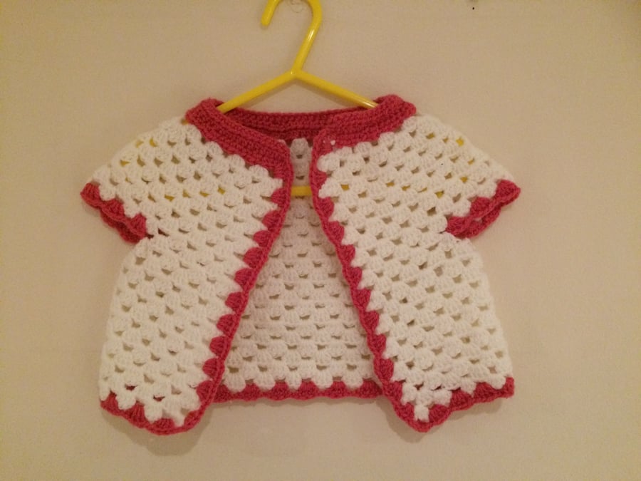 Gorgeous Crocheted Bolero-Cardigan 