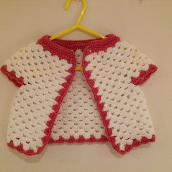 Gorgeous Crocheted Bolero-Cardigan 