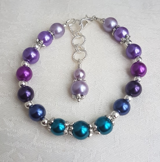 Gorgeous Peacock Pearls Bracelet.