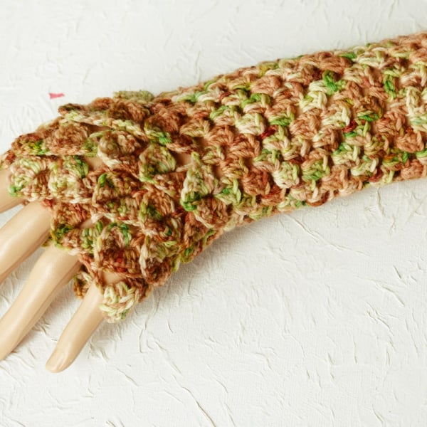 Beige, Brown and Green Dragonscale Fingerless Gloves in Hand Dyed Wool