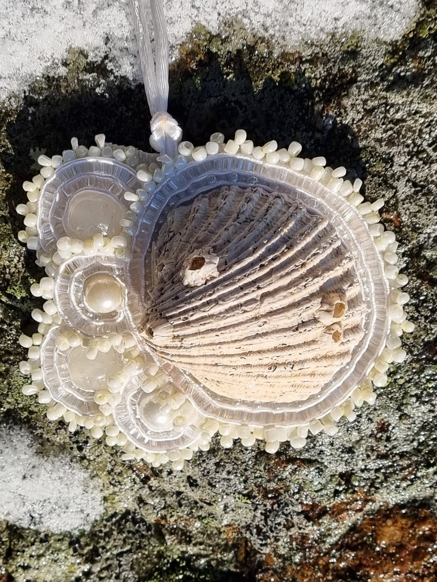 Her Majesty - White Pendant