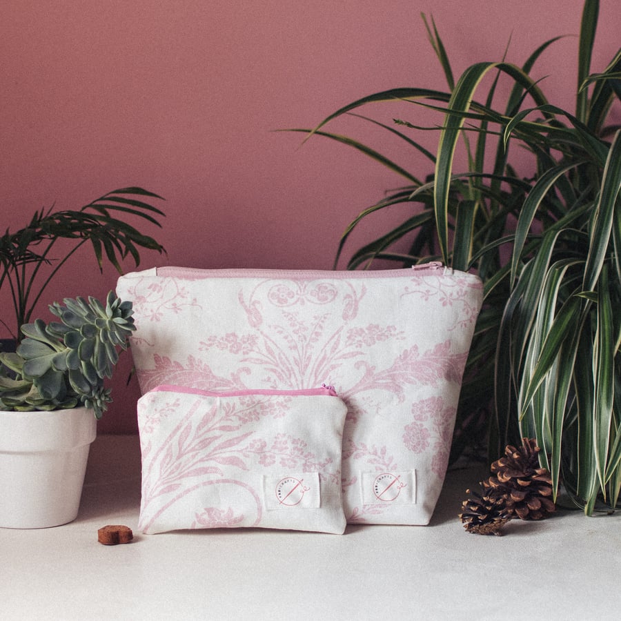 Vintage Style French Linen Laura Ashley Large Wash Bag and Purse