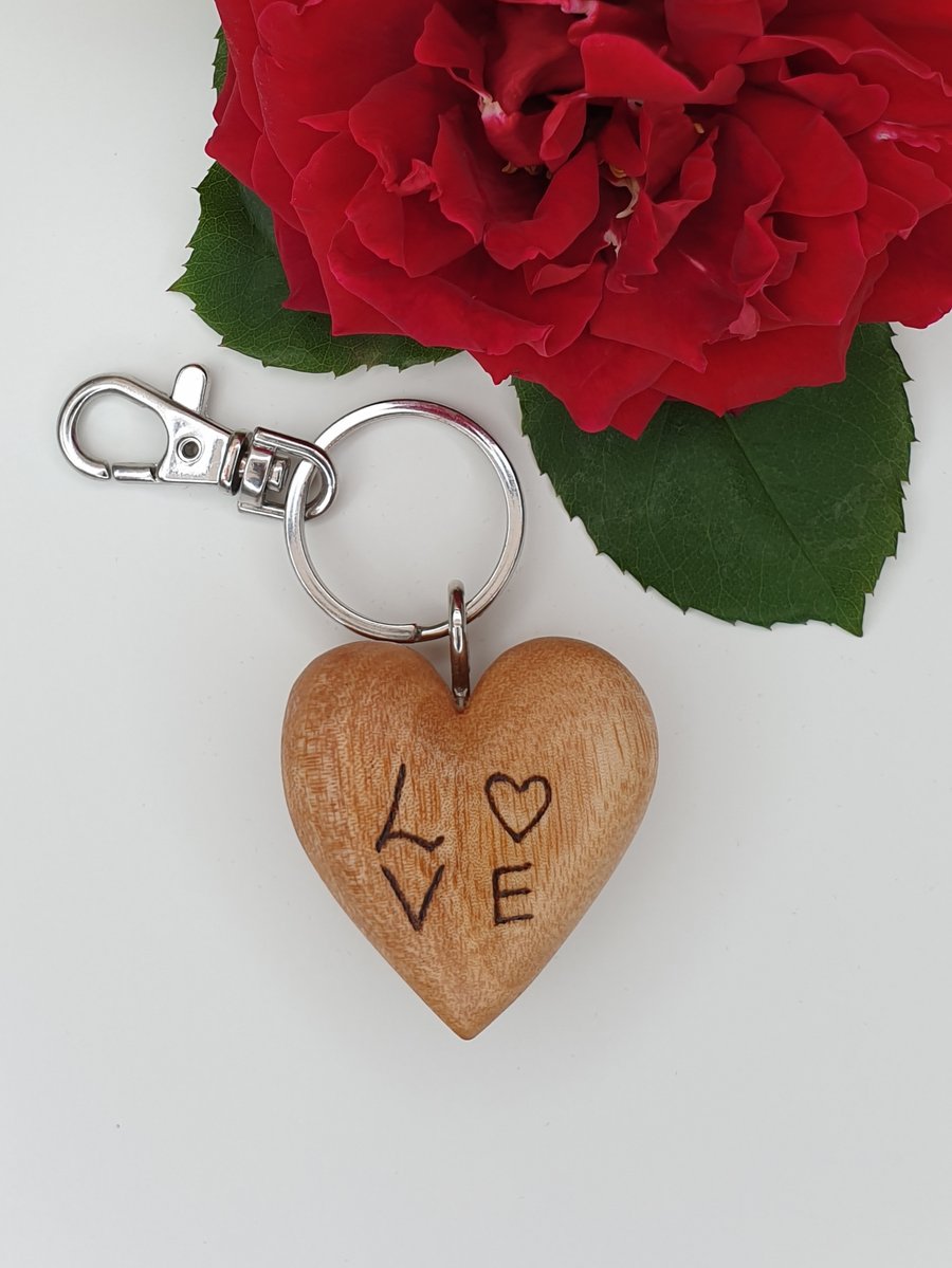 Love heart wooden keyring handburnt made from solid beech, Pyrography keychain 