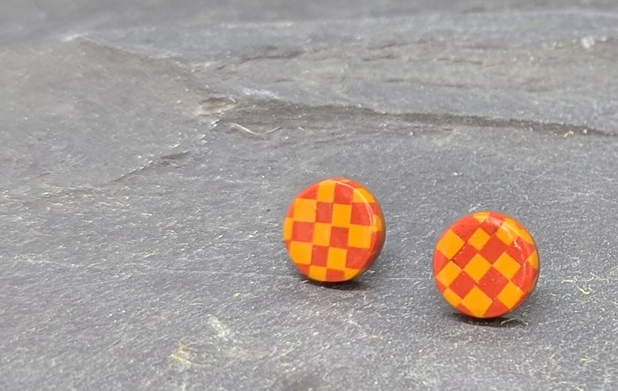 Orange chequerboard stud earrings 