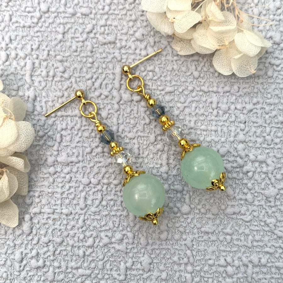 Jade Gemstone and Gold Vintage Style Drop Earrings