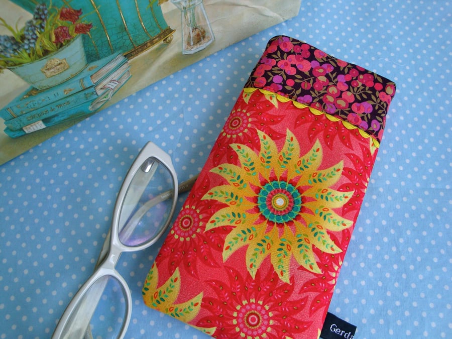 Cotton glasses case - sunflower .