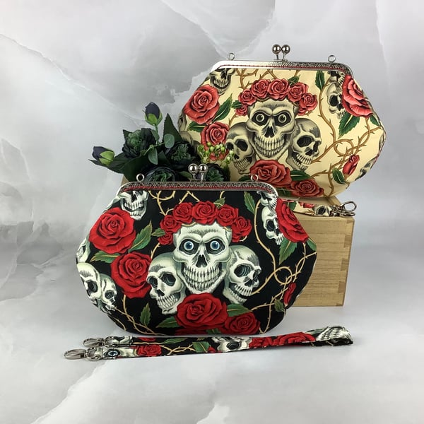 Skulls and roses medium clutch bag, Detachable strap, 2 colour options
