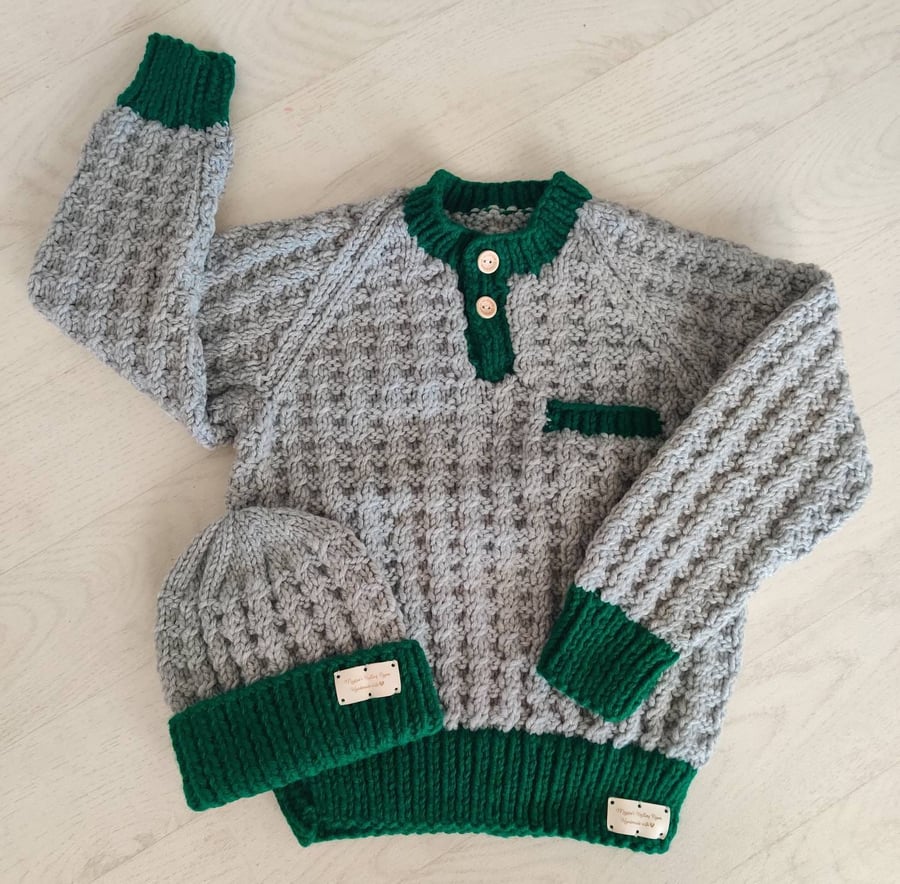 Toddler Jumper and Hat 71cms 28ins 8-9 yrs Emerald and Grey Hand Knitted Priced 