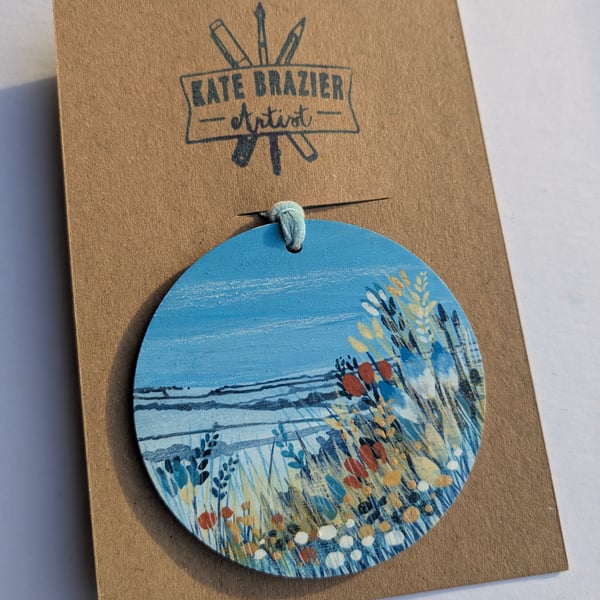 Unique Hand Painted Wooden Decorations. DAY WINTER BERRIES. New colour