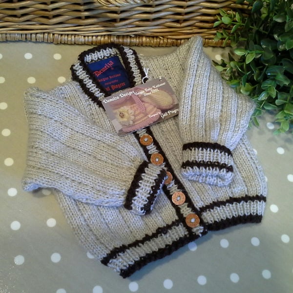 Baby Boy's  Hand Knitted Cosy Warm Cardigan  6-12  months size