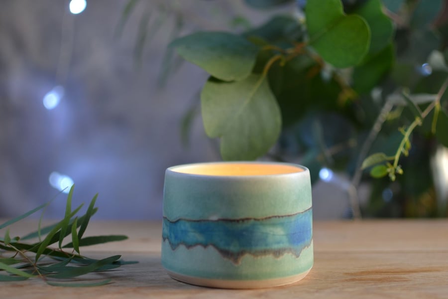 Horizon Ceramic Candle pot - Complete with a large tea light