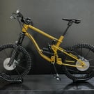 1:10 Scale Wired Bike Model Golden Mountain Bike Model with Base Bicycle Model