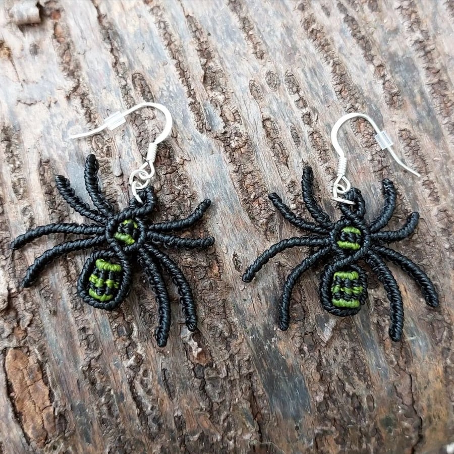 Stripy Spider Macrame Earrings 