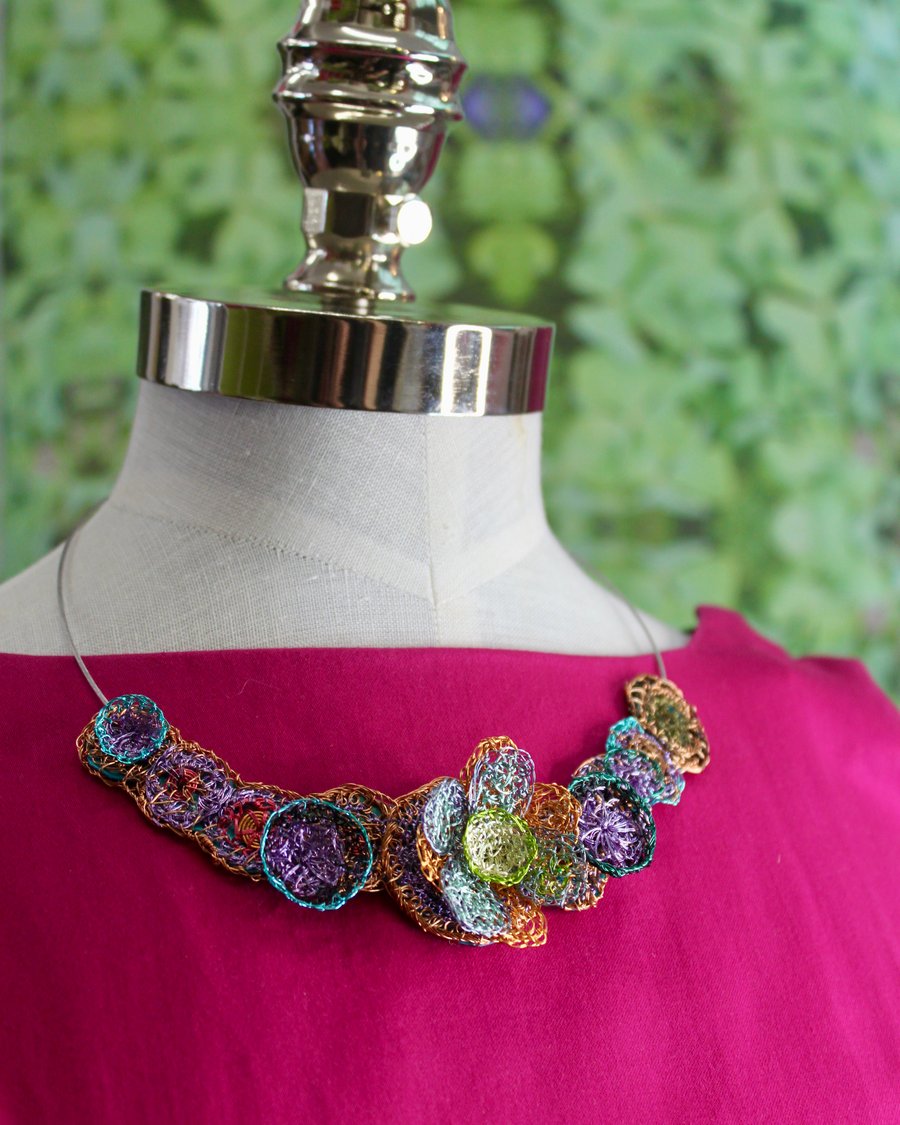 Circle and flower recycled collar