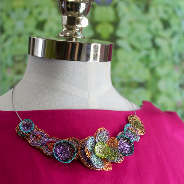 Circle and flower recycled collar