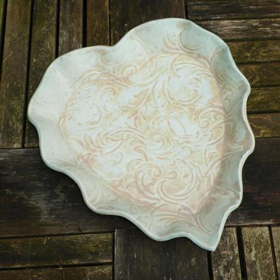 Serving dish heart shaped plate bowl in stoneware ceramics pottery ceramic