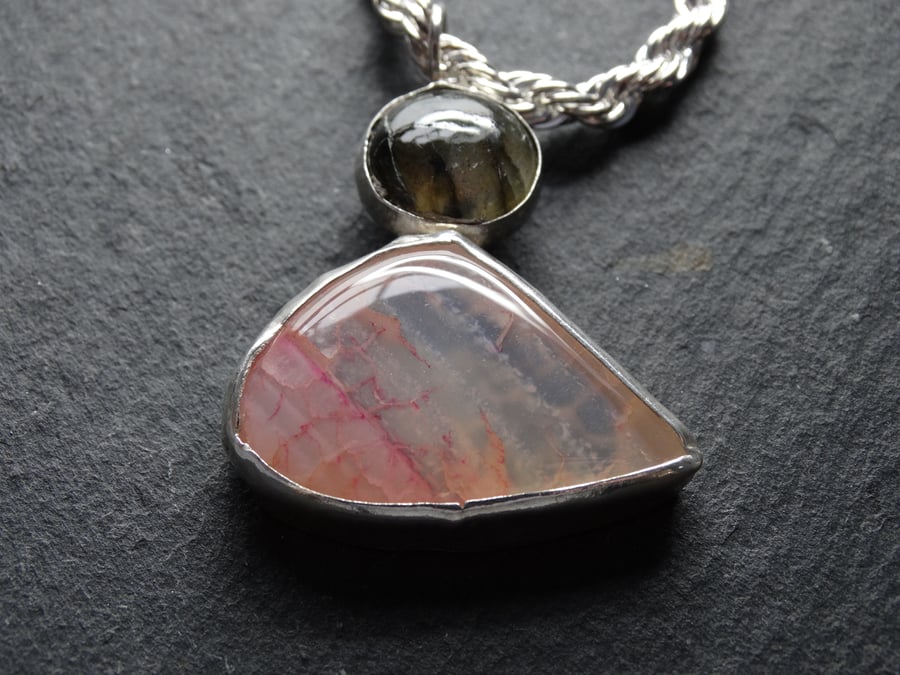 Pink Agate and labradorite An Dew Pendant