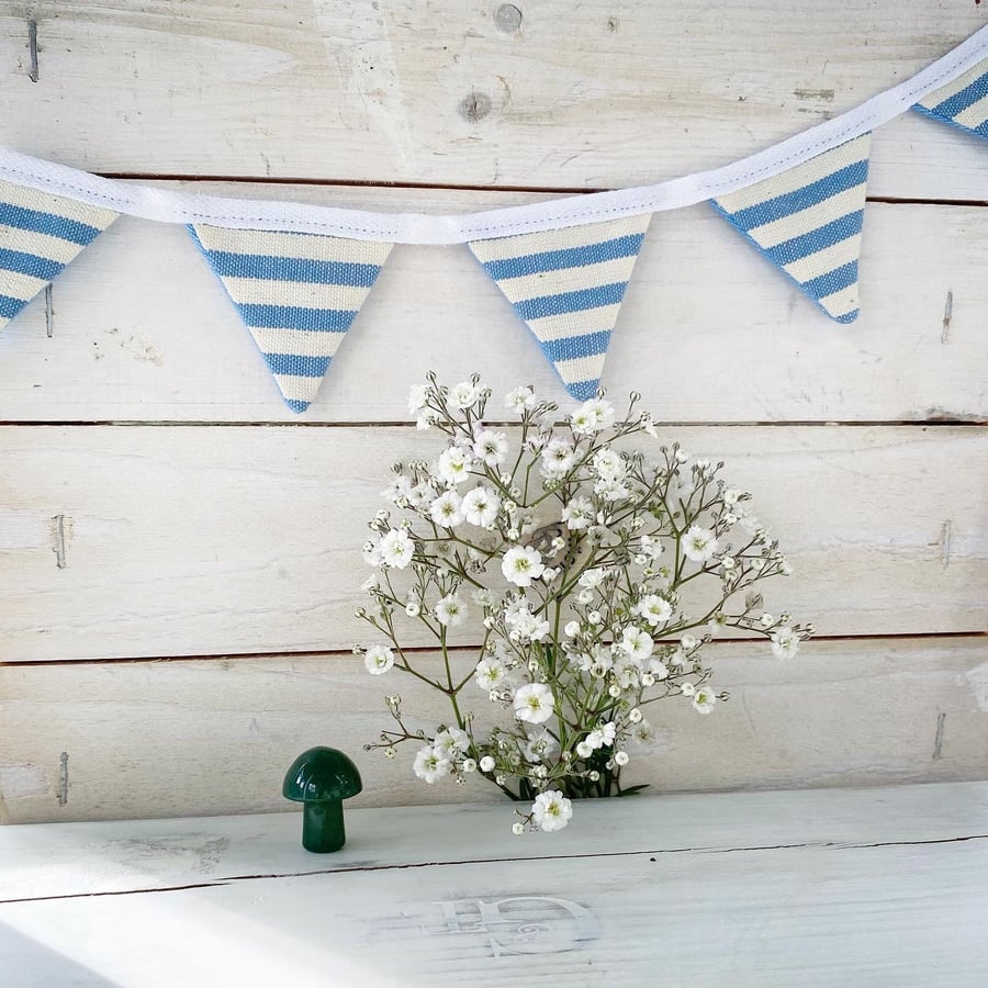 TINY BUNTING - blue and white