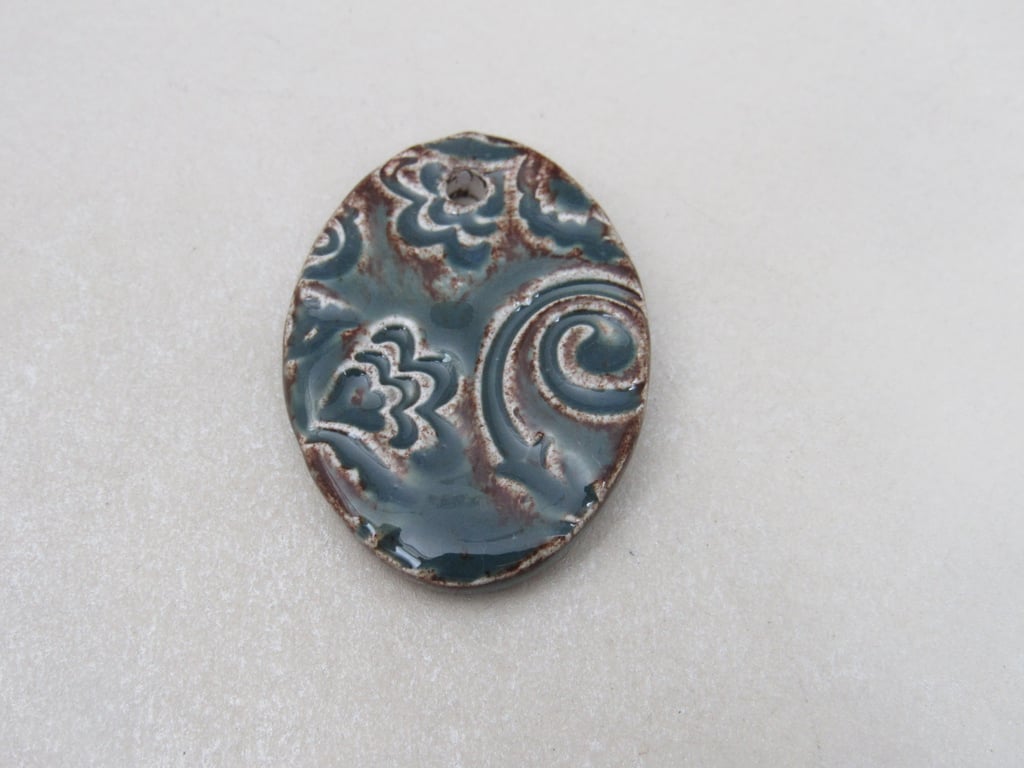 Large Sedge Green Brocade Ceramic Pendant