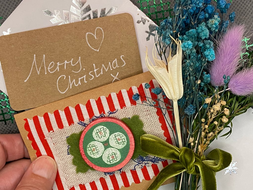 Wooden pin winter floral inspired by Jane Seymore painting