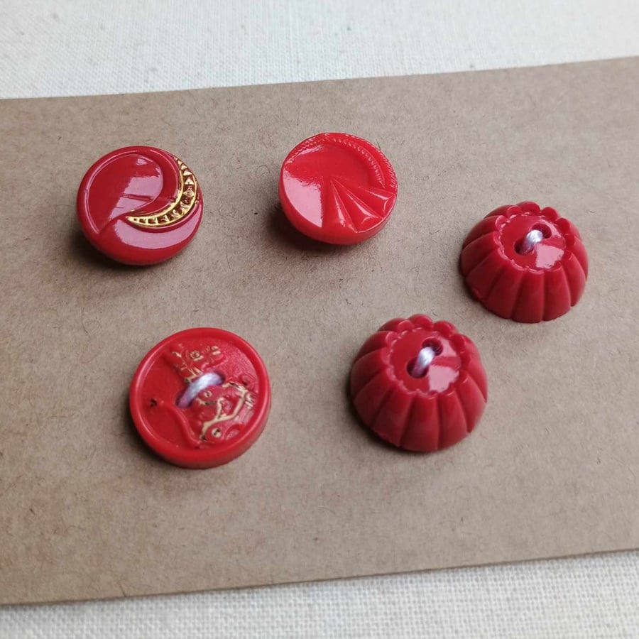 Christmas Red Vintage Buttons - crafting or clothing accents