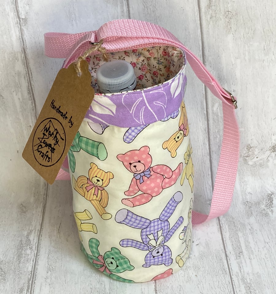 Water bottle carrier with pocket for phone. Teddies and floral