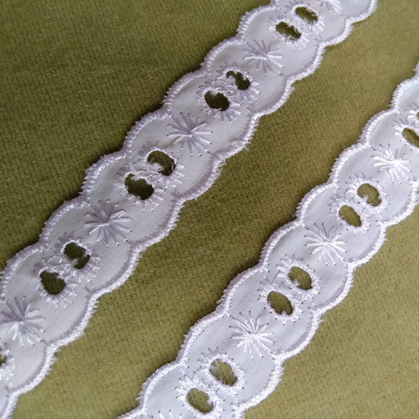 3 metres white cotton eyelet 2cm wide BRODERIE ANGLAISE trim for sewing