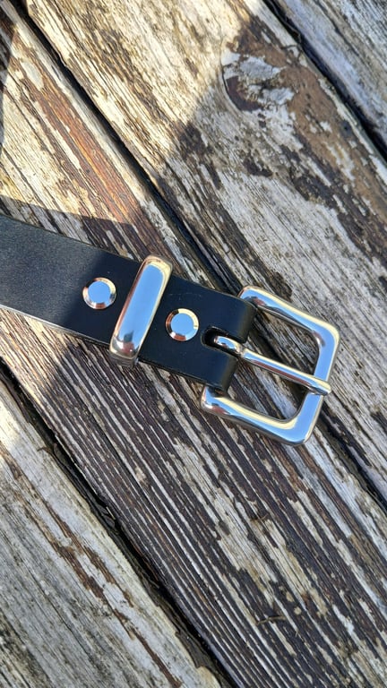 Handcrafted Lyveden Leather Belt with Chrome Buckle 