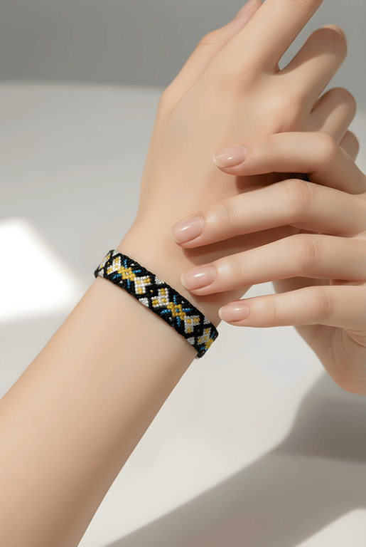 Macrame Friendship Bracelet – Ethnic Style Wristband in Black, White & Yellow