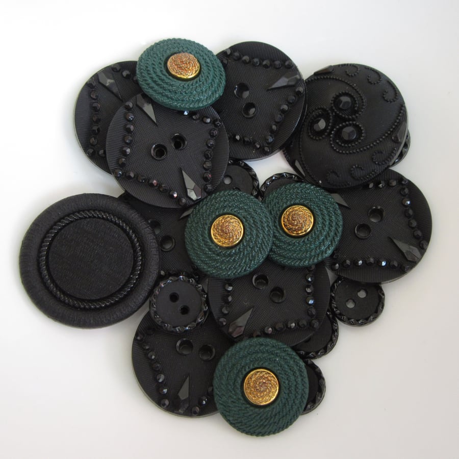 20 x Mixed Buttons - Black & Green