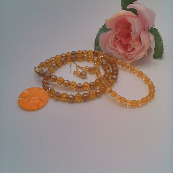 Topaz Yellow and Gold Glass Beads Jewellery Set with an Orange Glass Pendant