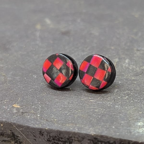 Pink red and black chequerboard small studs