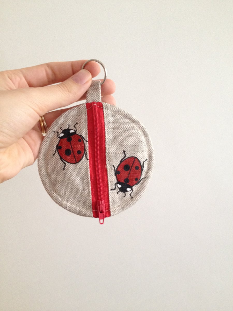 Round Coin Purse Zip Pouch Key Chain Linen Ladybug Ladybirds
