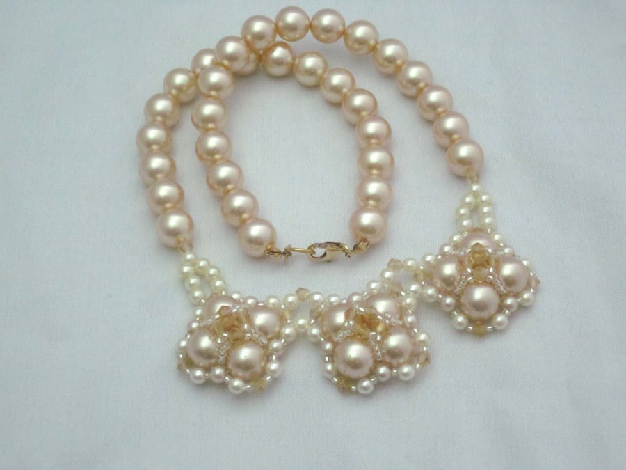 Champagne glass pearl and crystal necklace (389)