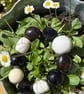 Stylish Monochrome Chunky Beaded Bracelet - Image 3